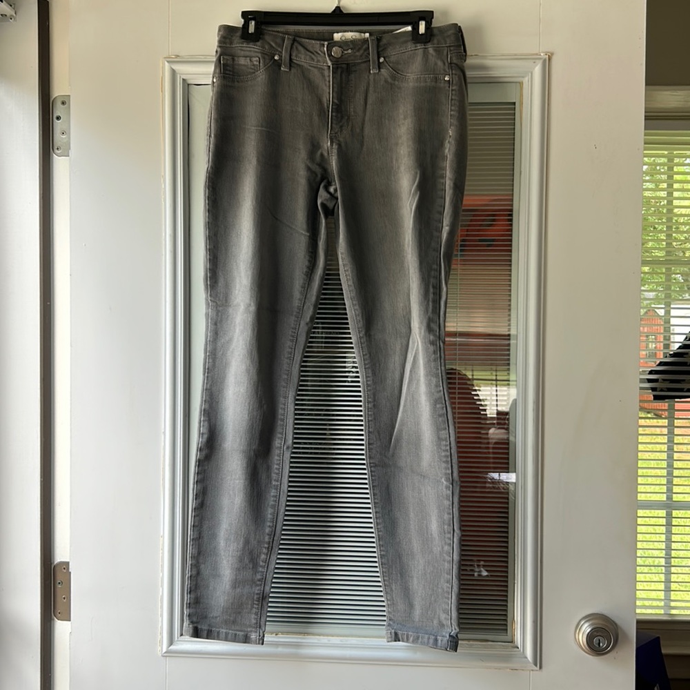 Gray Jessica Simpson kiss me super skinny stretchy jeans size 29